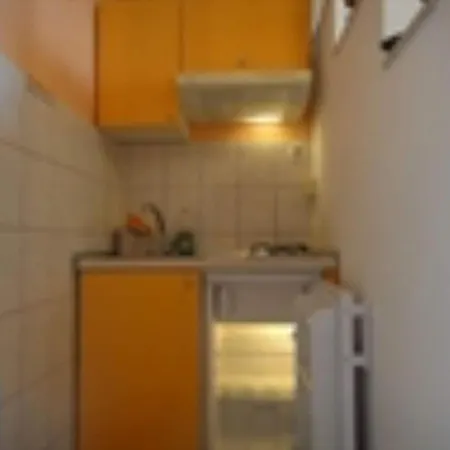 Seafront Pretner Apartment